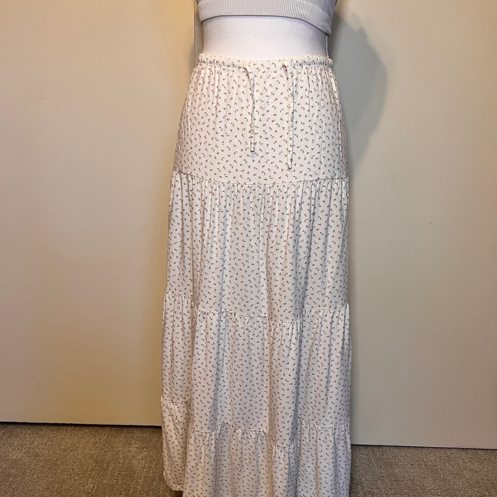 Brandy Melville White Floral Maxi Skirt